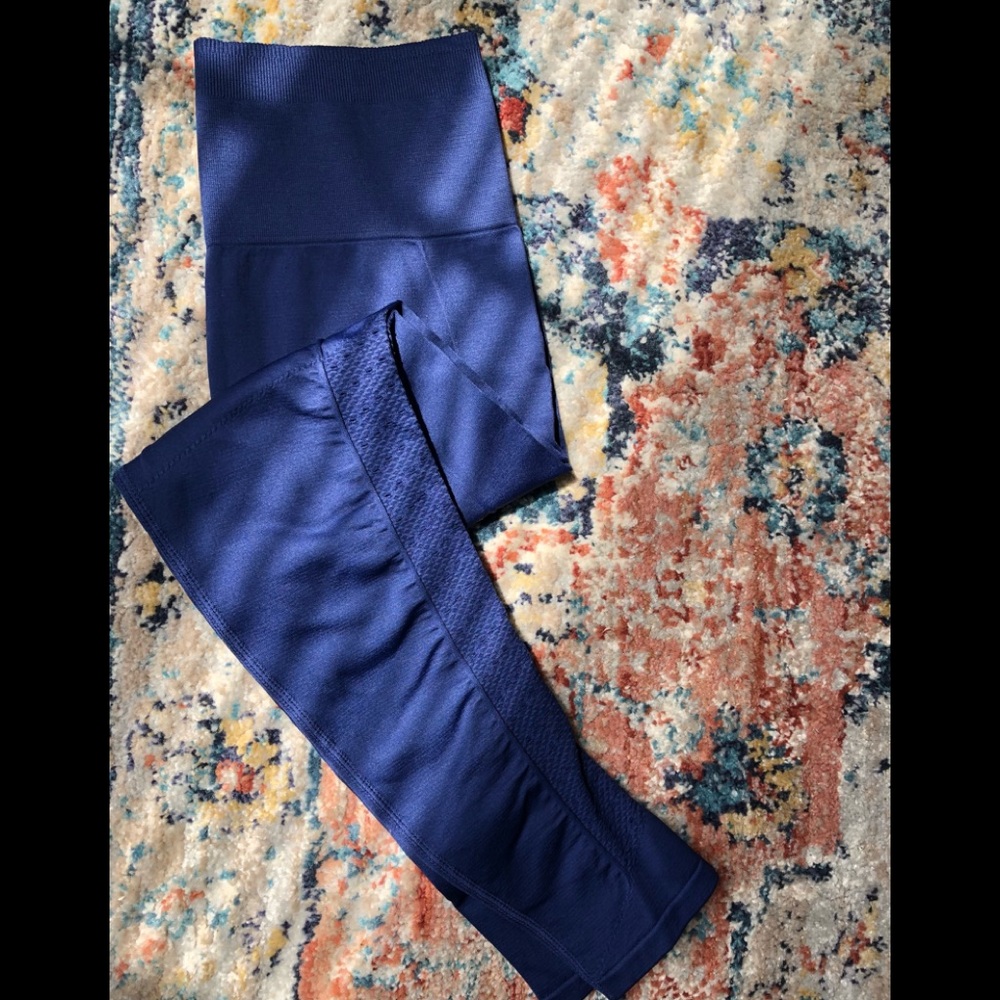 Sync perforated 7/8 fabletics legging